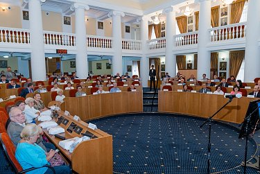 В Законодательном Собрании отметили лучших работников аппарата